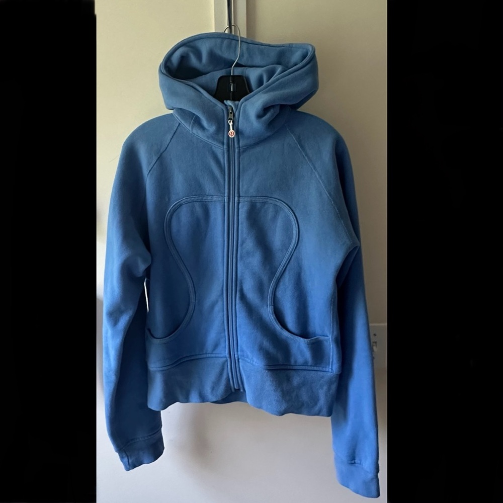 Lululemon Women’s sweatshirt.  Full zip. Size 12. Excellent used condition Blue
